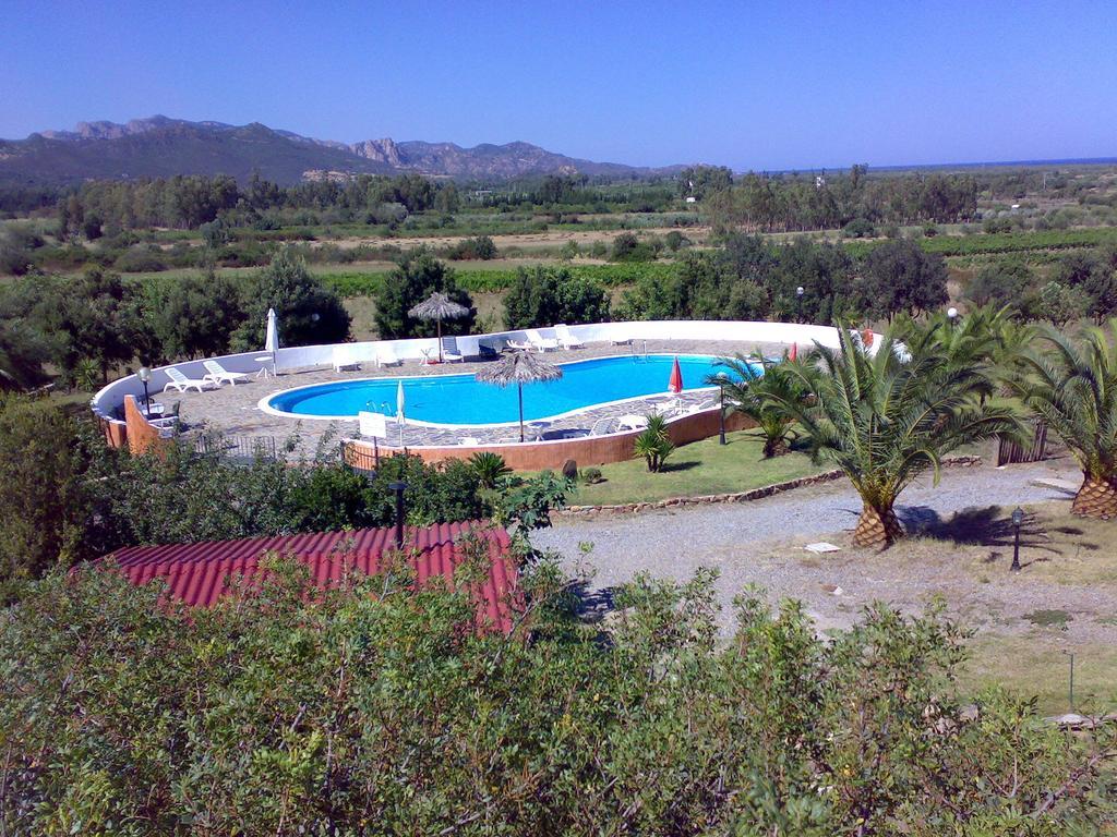 Il Castello Hotel Villaputzu Bagian luar foto