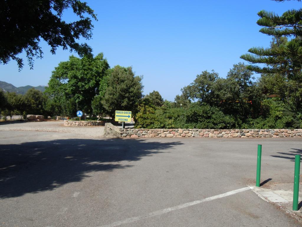 Il Castello Hotel Villaputzu Bagian luar foto