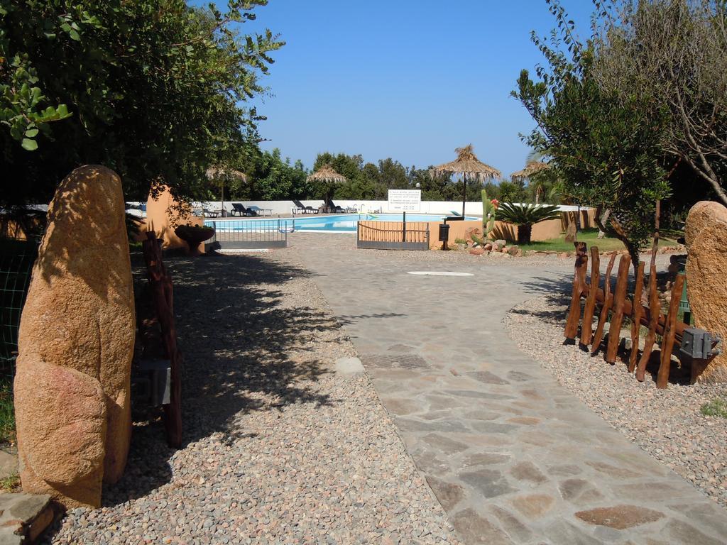 Il Castello Hotel Villaputzu Bagian luar foto