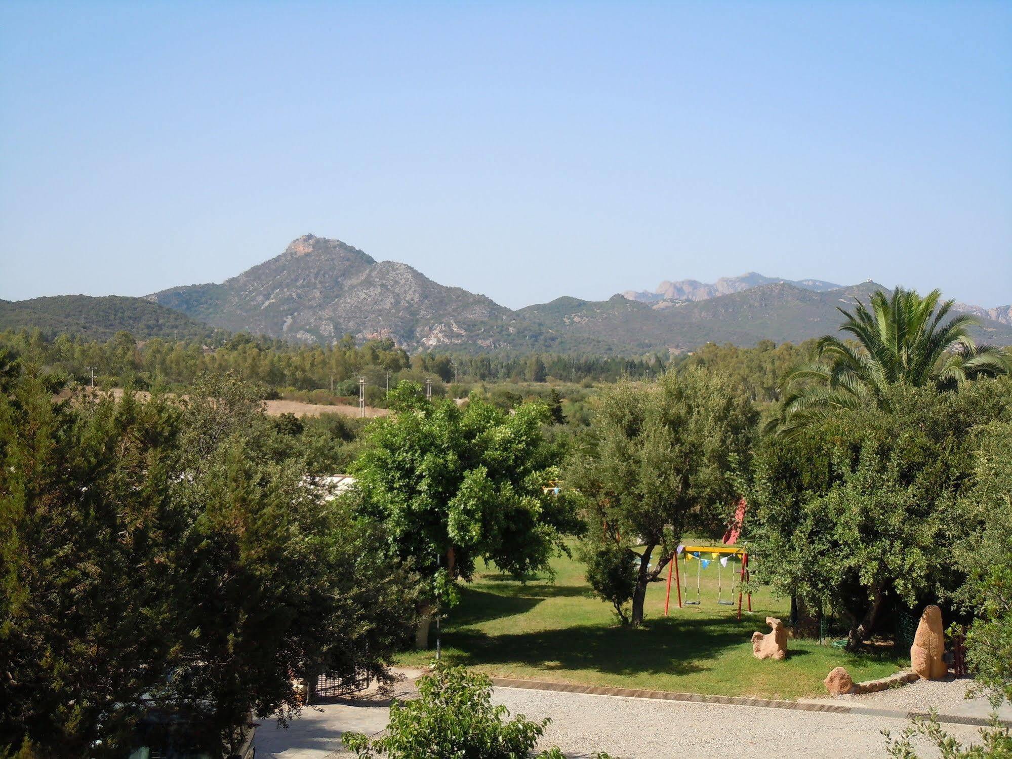 Il Castello Hotel Villaputzu Bagian luar foto